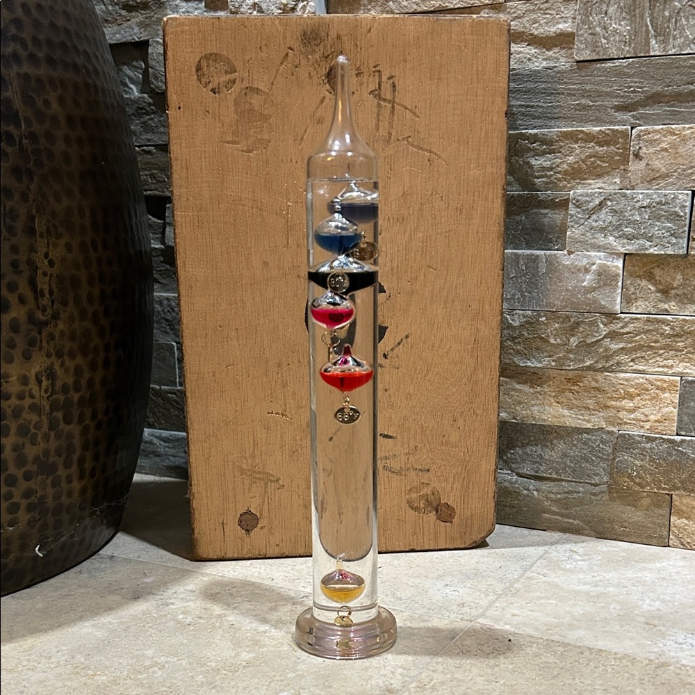Galileo thermometer